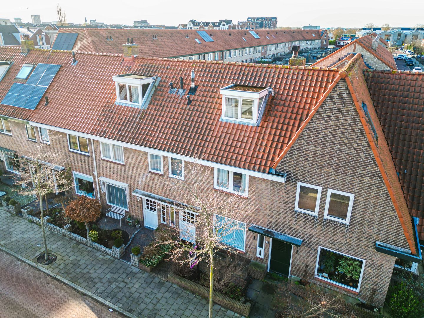 Photo 29 of Borneostraat 15