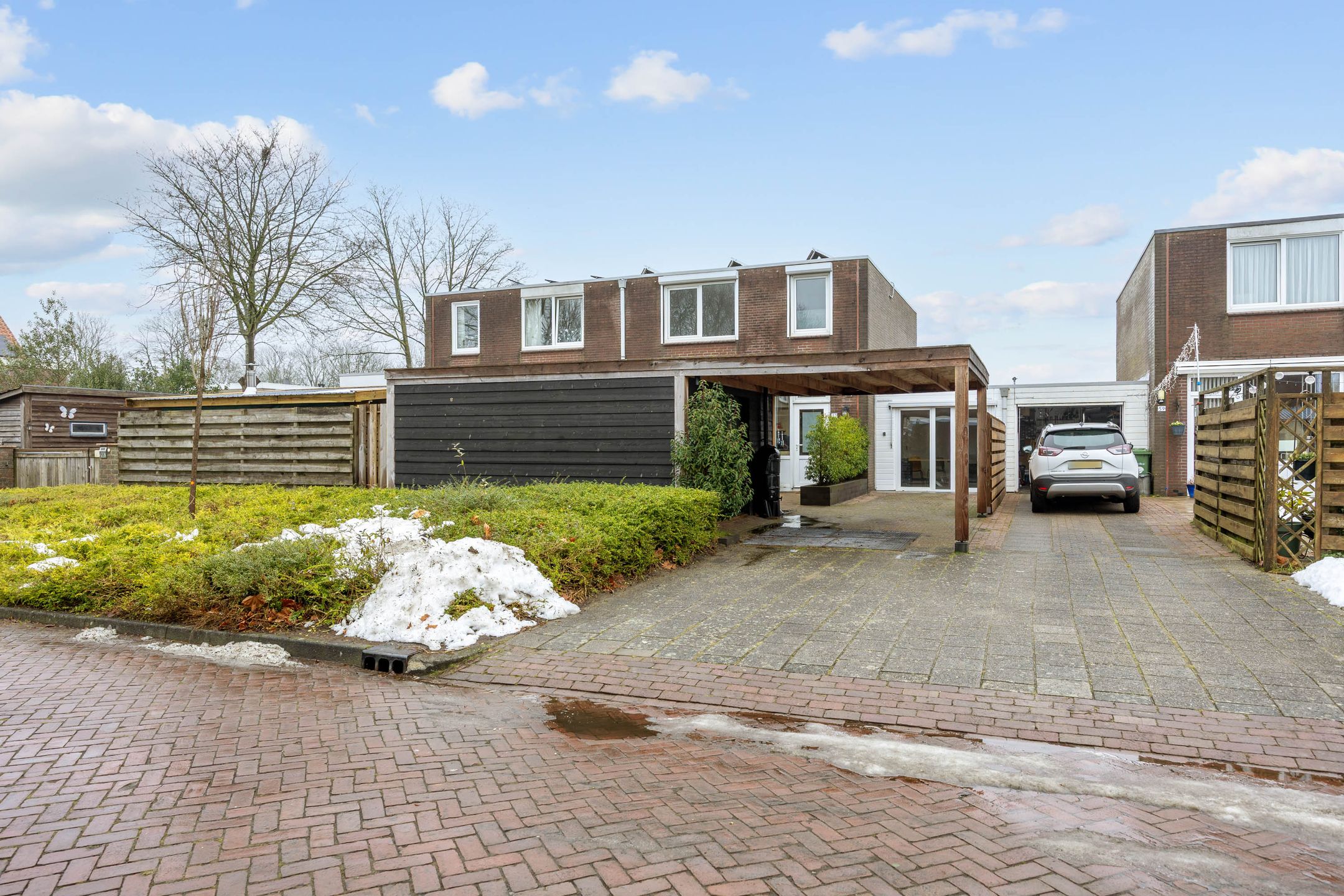 Buying a house in The Netherlands., Schorpioen 57