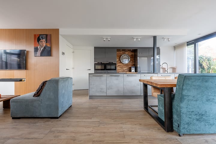 Foto 10 van Walraven van Hallstraat 5