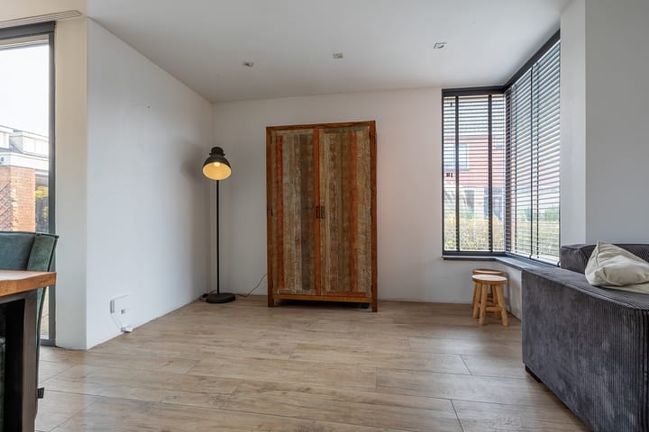 Foto 11 van Walraven van Hallstraat 5