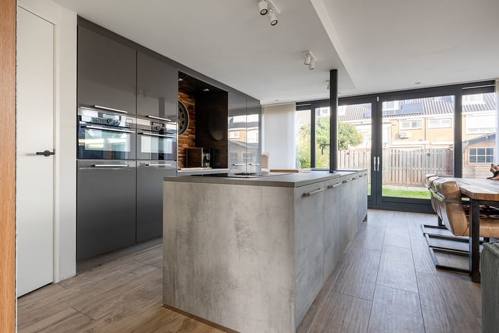 Foto 14 van Walraven van Hallstraat 5