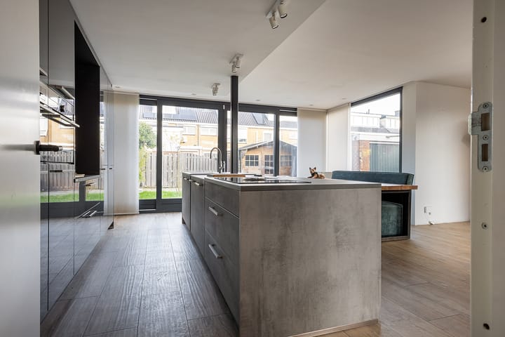 Foto 15 van Walraven van Hallstraat 5