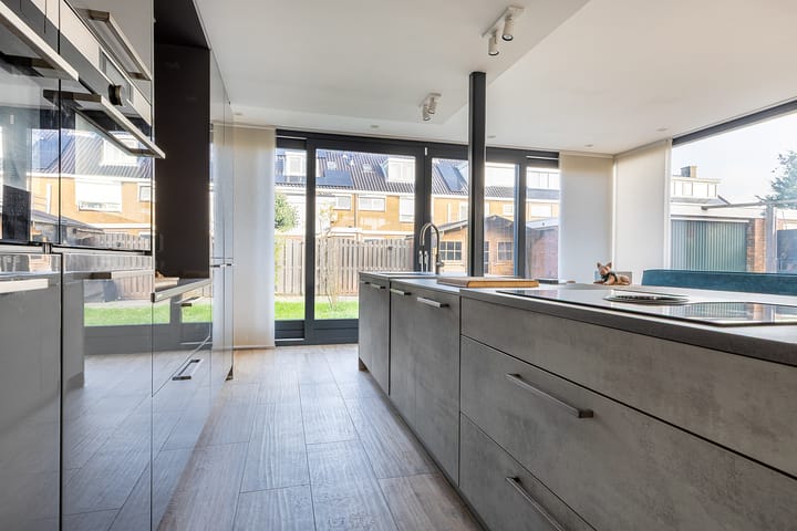 Foto 16 van Walraven van Hallstraat 5