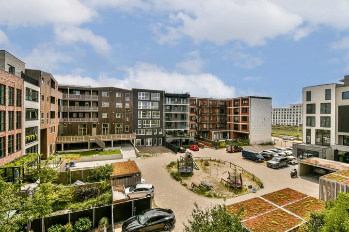 Foto 33 van Huiswoudstraat 30