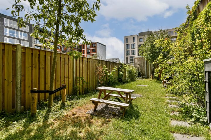 Foto 34 van Huiswoudstraat 30