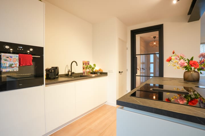 Foto 11 van Past Willemsstraat 6