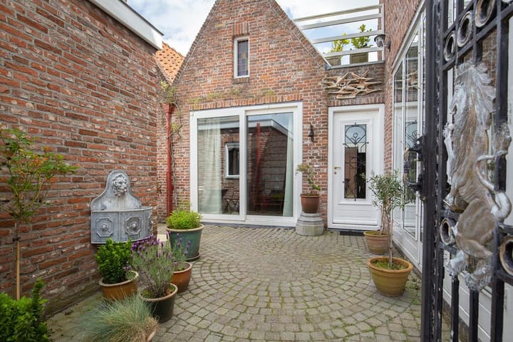 Foto 7 van Middenstraat 11