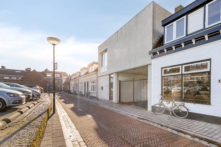 Photo 5 of Pastoor Lancrietstraat 11