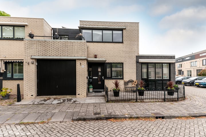 Photo 42 of Csardasstraat 11