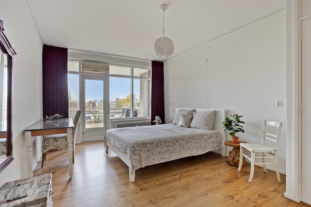 Photo 17 of Plantijnstraat 38