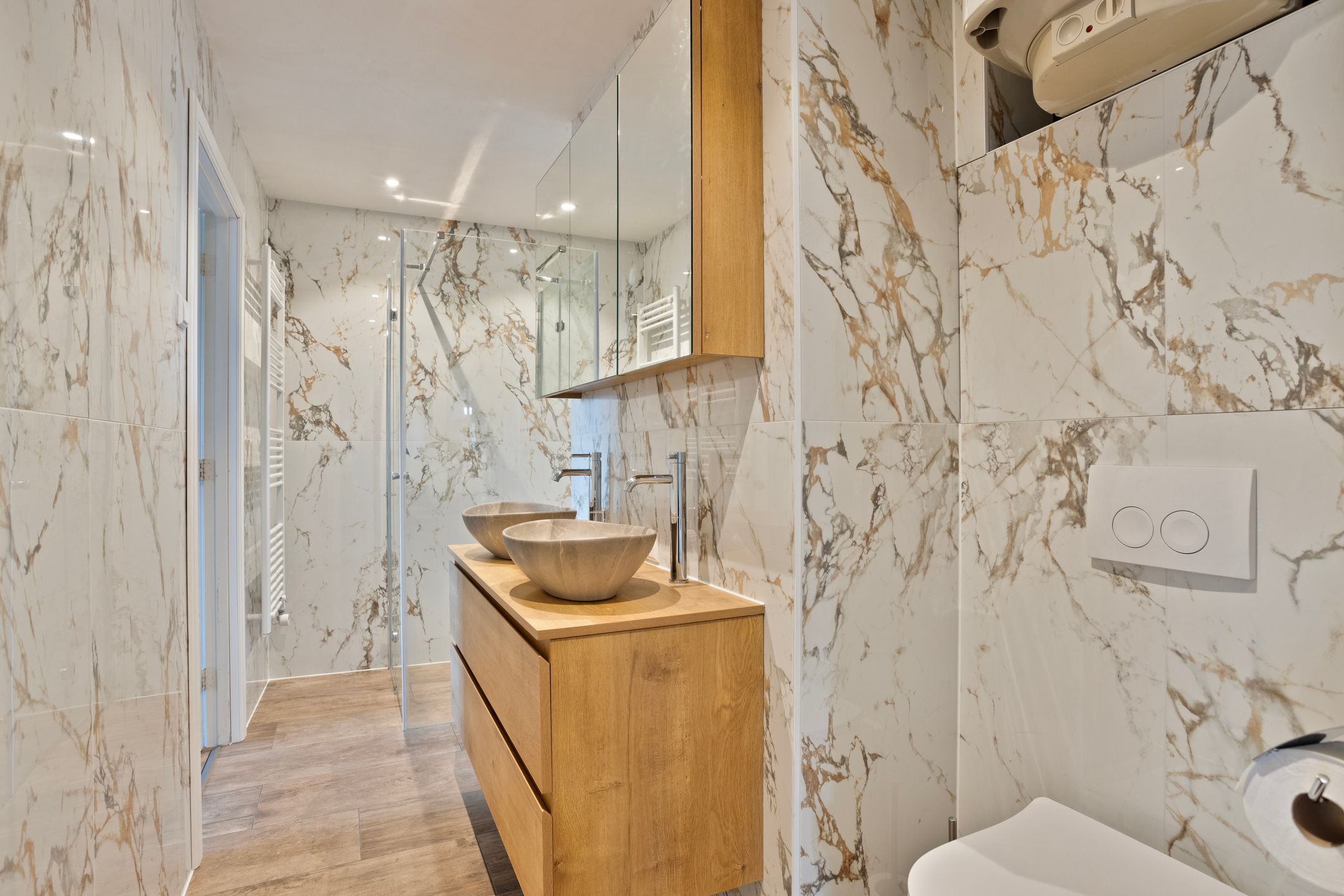 Photo 21 of Plantijnstraat 38