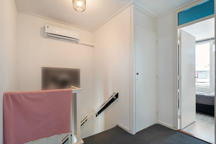 Foto 18 van D H van der Scheerstraat 35