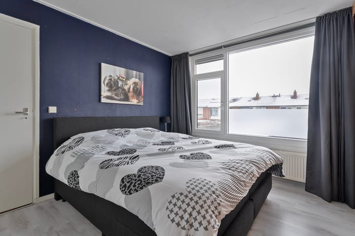 Foto 21 van D H van der Scheerstraat 35