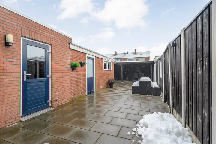 Foto 30 van D H van der Scheerstraat 35