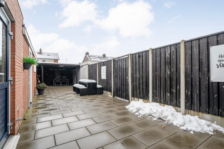 Foto 31 van D H van der Scheerstraat 35