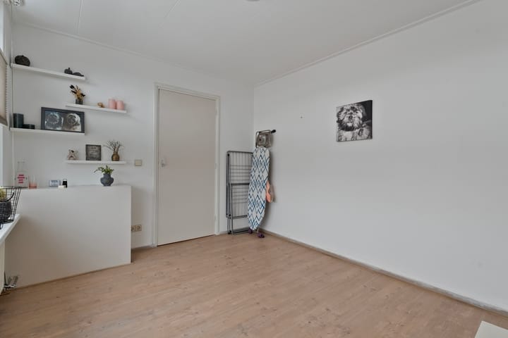 Foto 26 van D H van der Scheerstraat 35