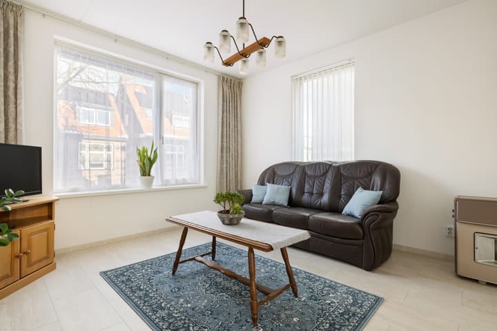 Photo 4 of Dokter Rutgers van der Loeffstraat 8