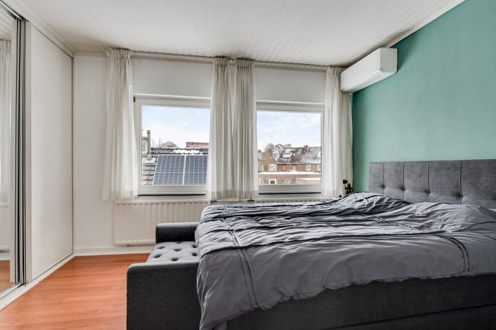 Foto 27 van Hoolstraat 12