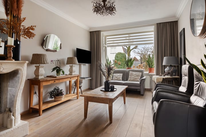 Photo 2 of Moleneindstraat 49