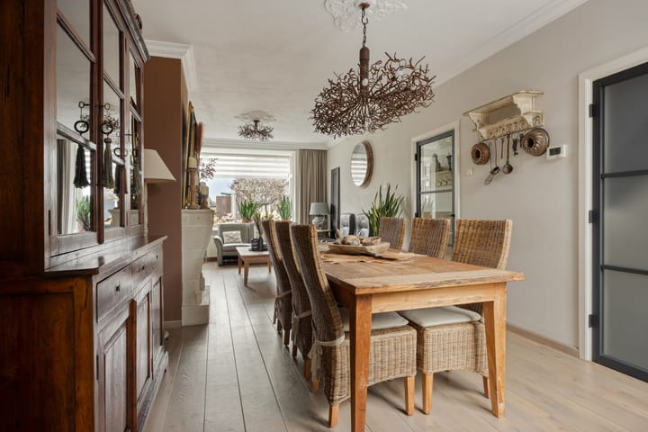 Photo 6 of Moleneindstraat 49