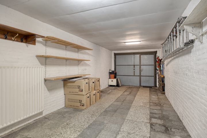 Photo 18 of Moleneindstraat 49