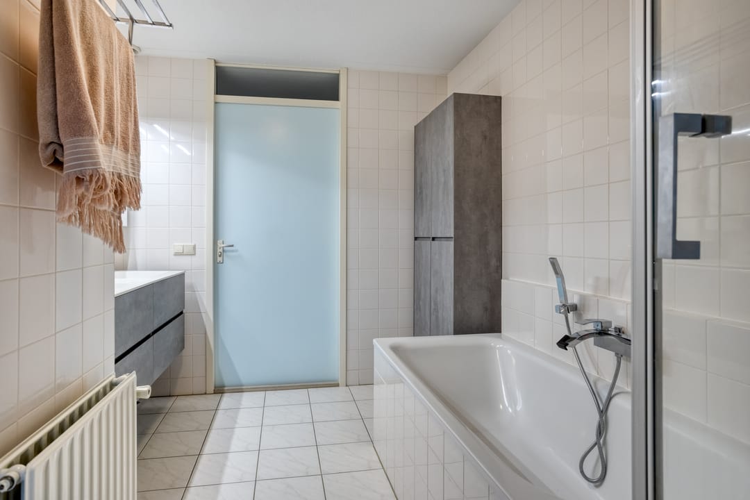 Foto 23 van Judas Taddeusplein 24