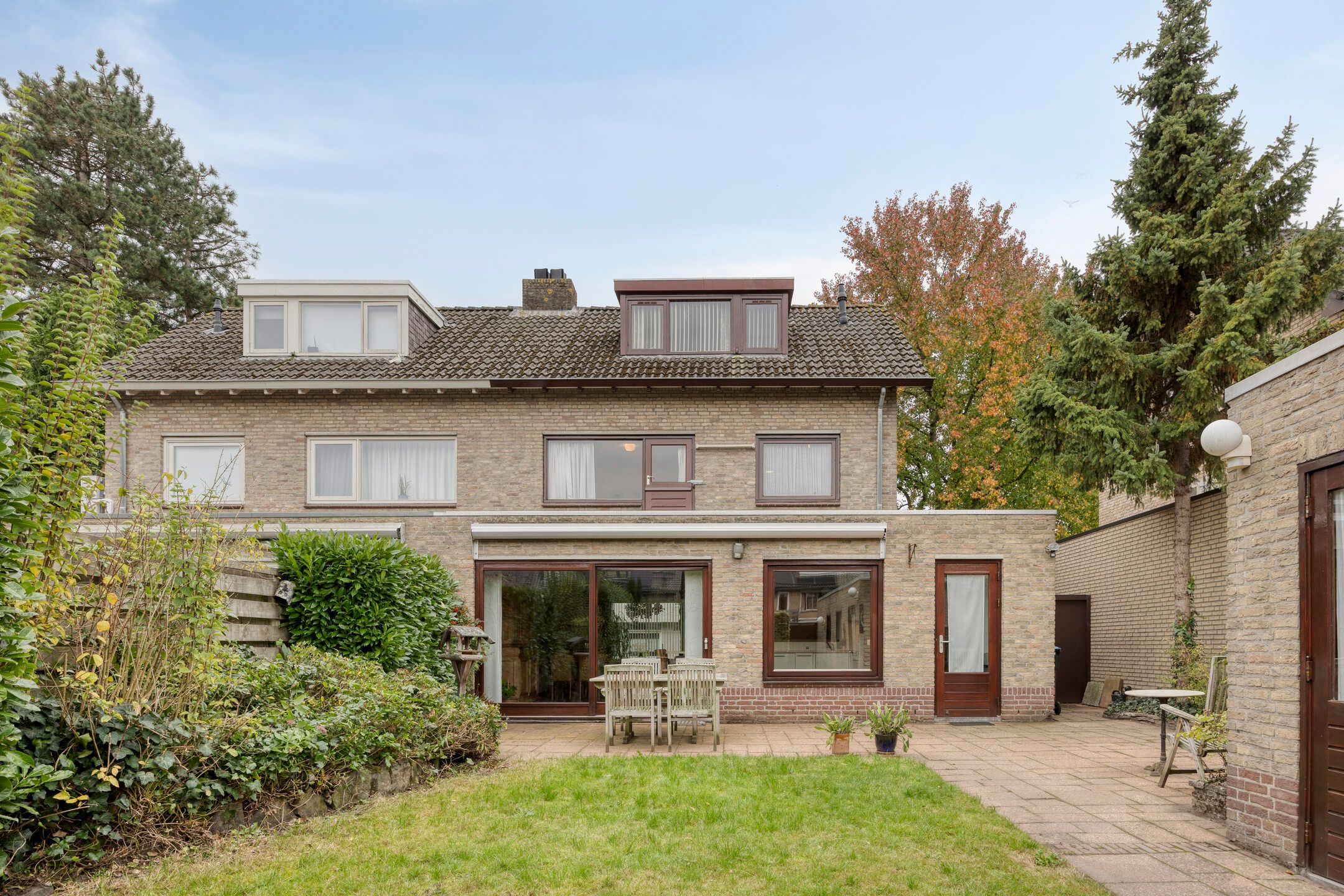 Buying a house in The Netherlands., Biesakkers 6