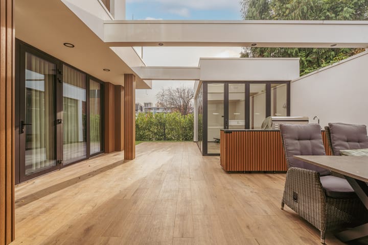 Foto 6 van Eikenrodelaan 1