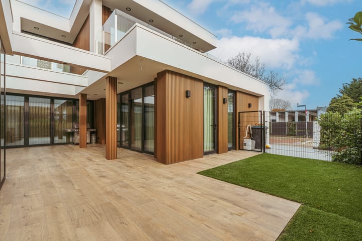 Foto 16 van Eikenrodelaan 1