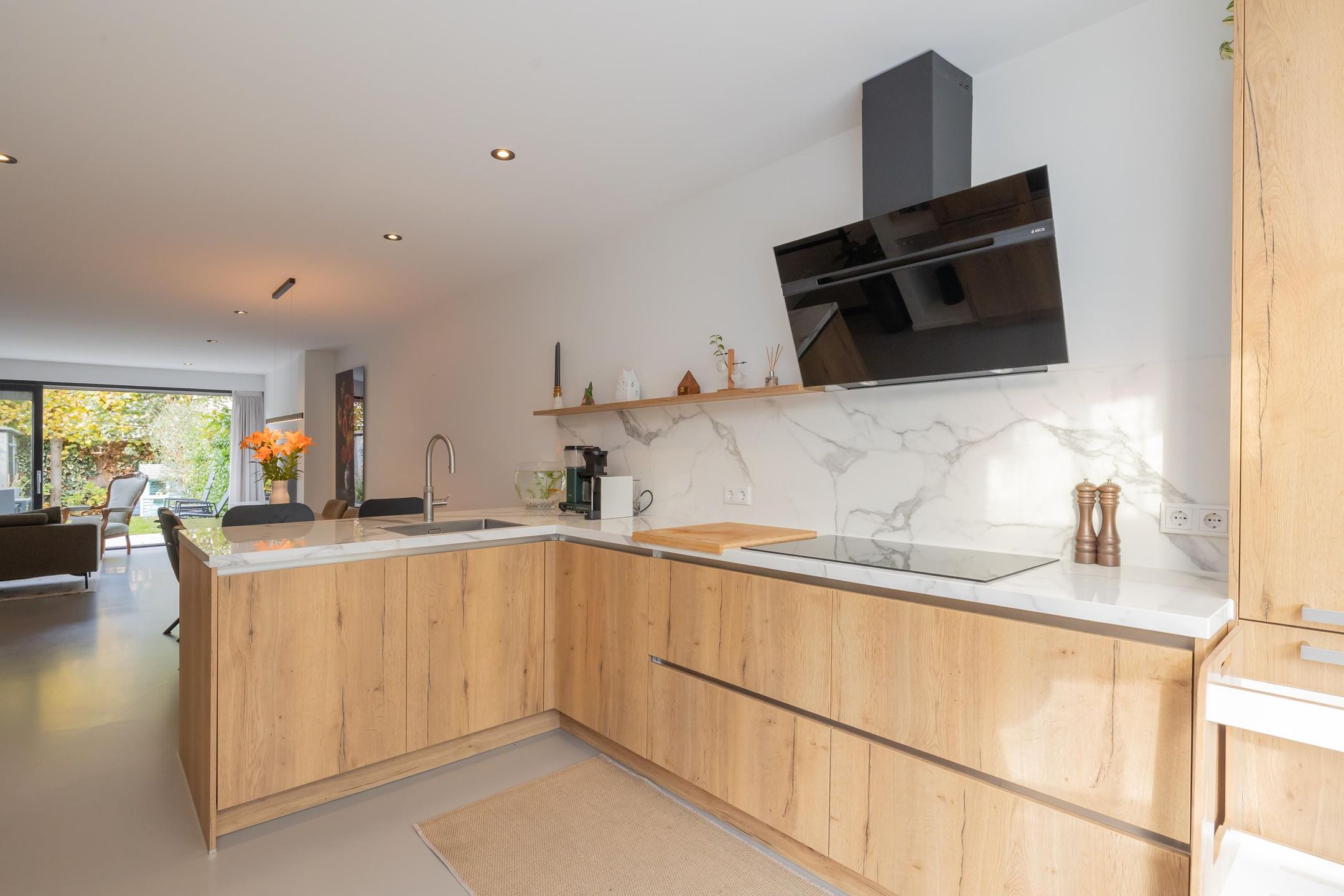 Foto 18 van Deckerstraat 36