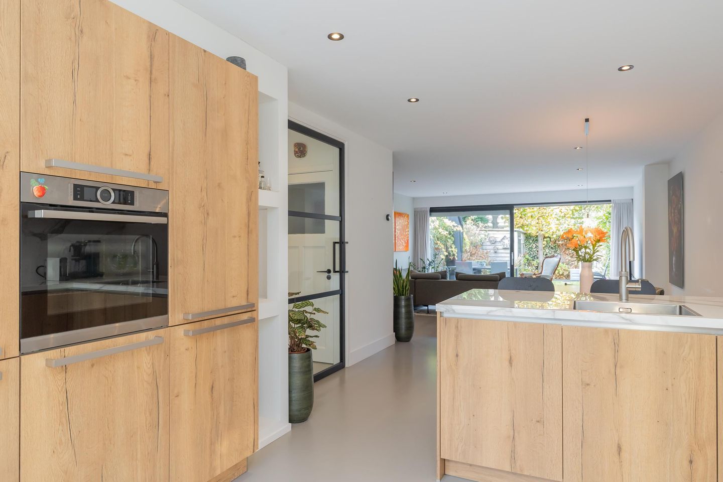 Foto 19 van Deckerstraat 36