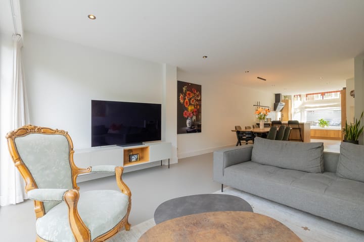 Foto 11 van Deckerstraat 36