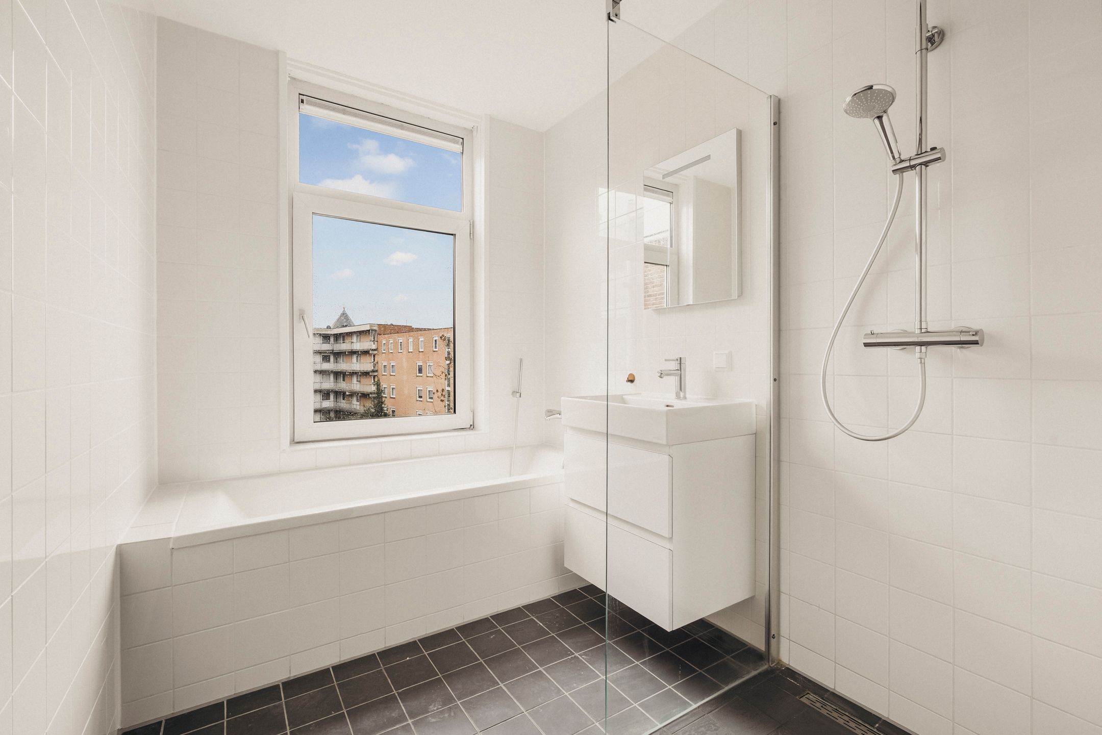 Photo 6 of Eerste Atjehstraat 172-3