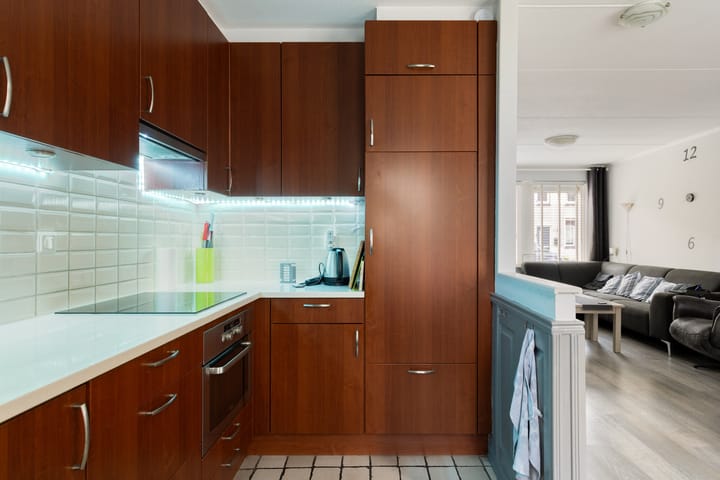 Photo 12 of Hunzestraat 106