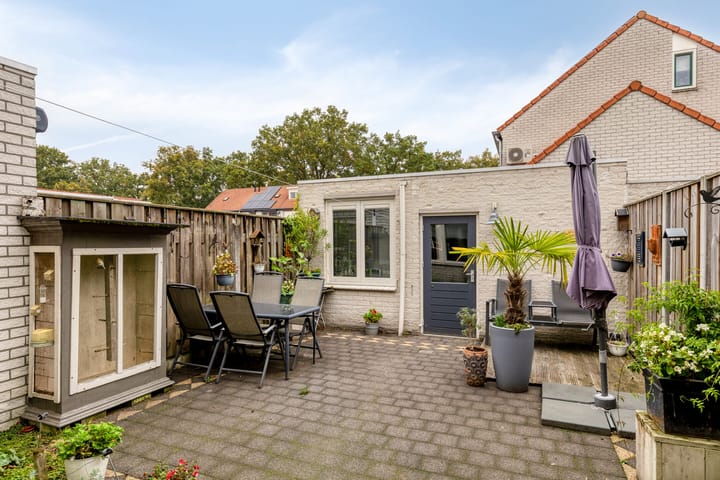 Photo 25 of Hunzestraat 106