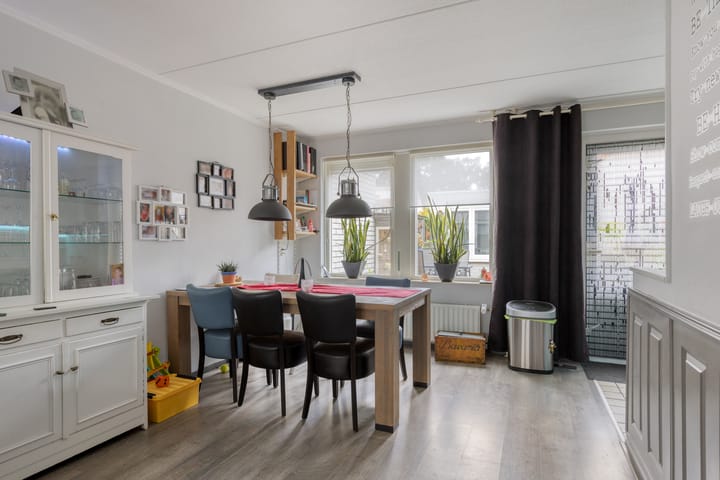 Photo 10 of Hunzestraat 106