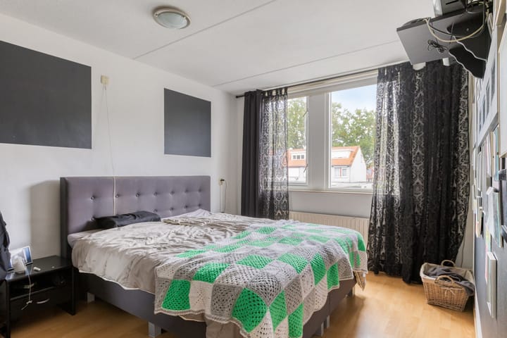 Photo 14 of Hunzestraat 106