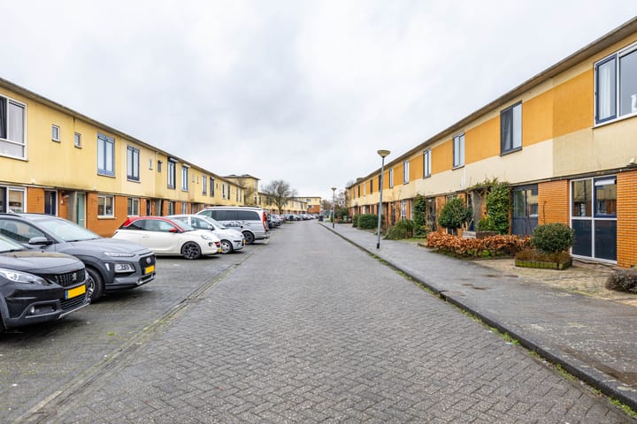 Photo 39 of Jacob van Hattumstraat 7