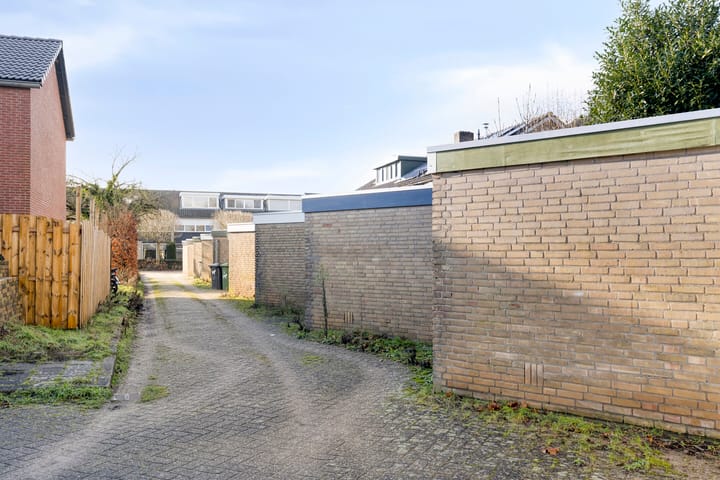 Foto 33 van Van der Hoevensstraat 45