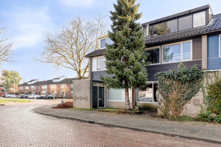 Foto 35 van Van der Hoevensstraat 45