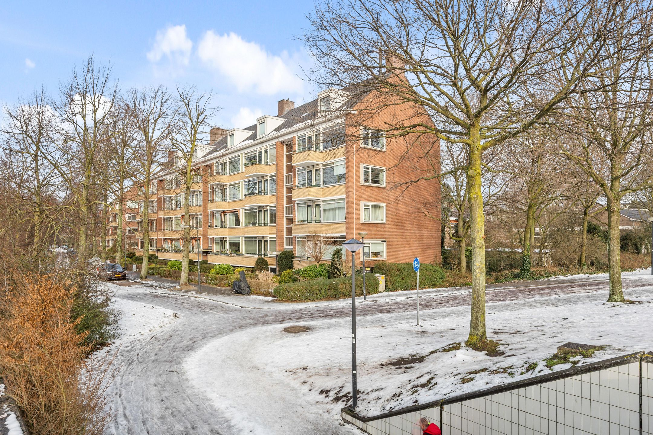 Foto 36 van Mgr P.J. Willekenslaan 135