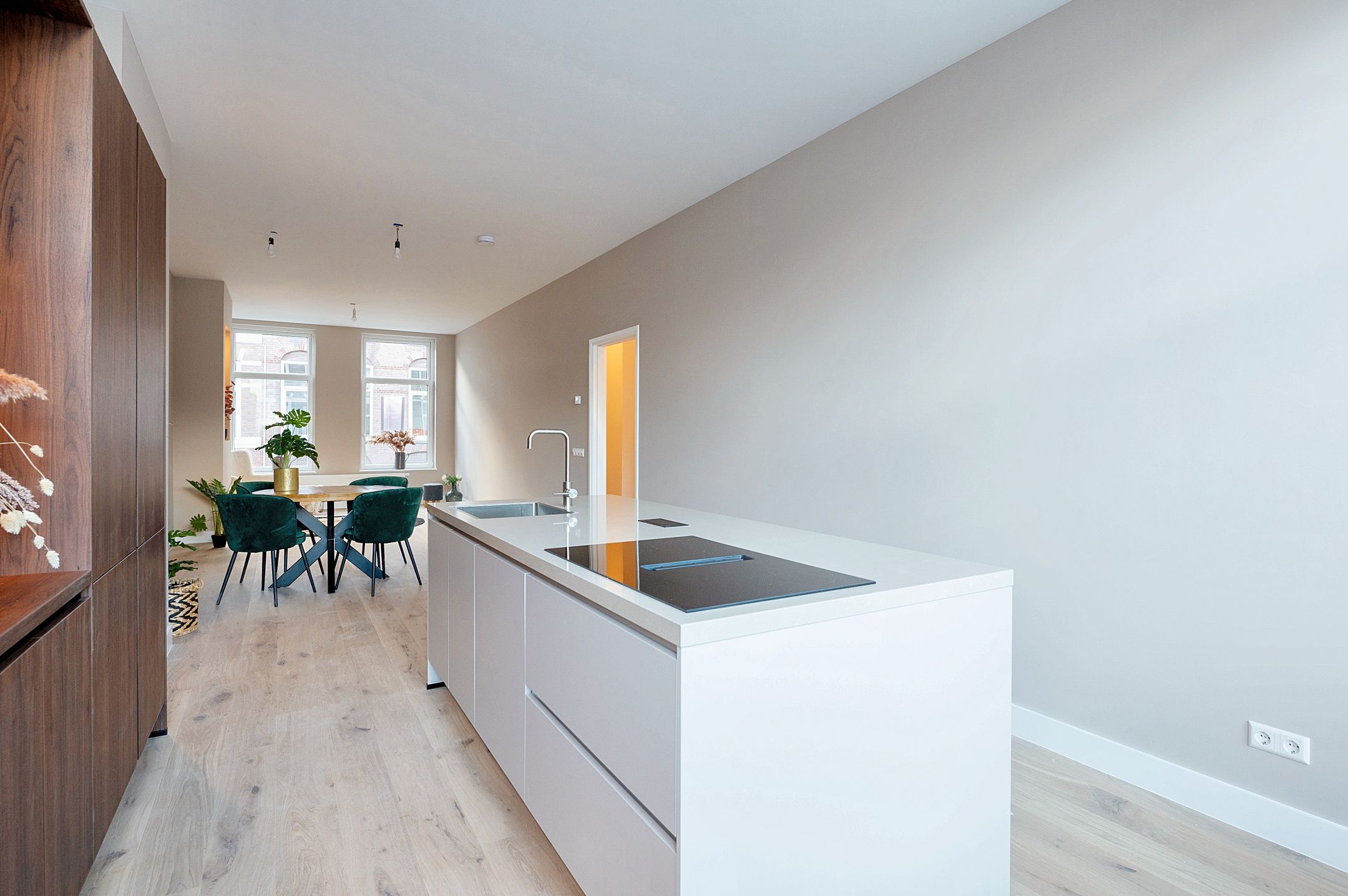 Photo 9 of Blois van Treslongstraat 27