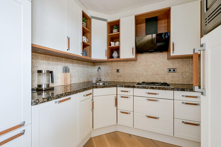 Photo 12 of Dokter Mulderstraat 13-A