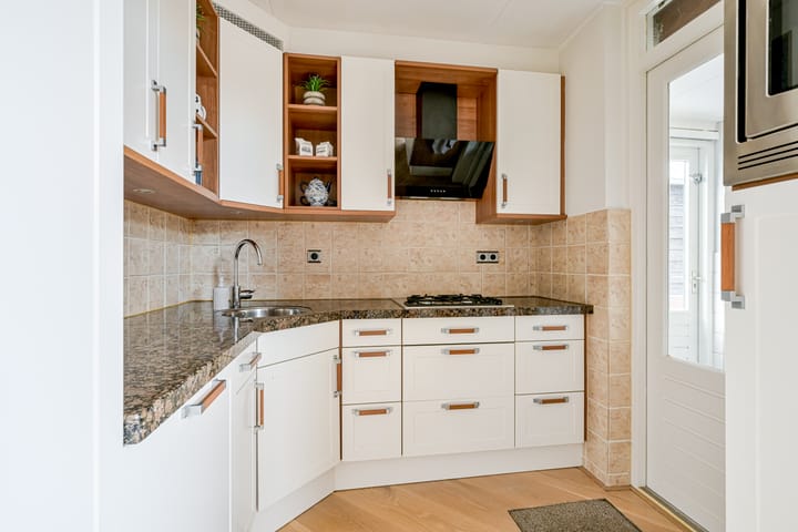 Photo 11 of Dokter Mulderstraat 13-A