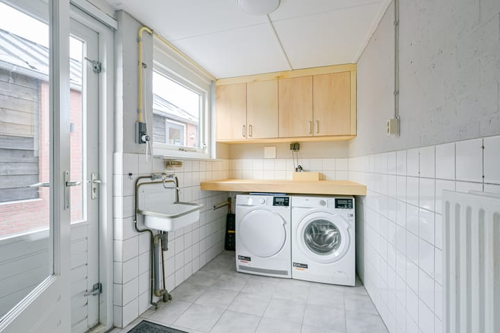 Photo 15 of Dokter Mulderstraat 13-A