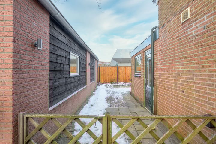 Photo 32 of Dokter Mulderstraat 13-A