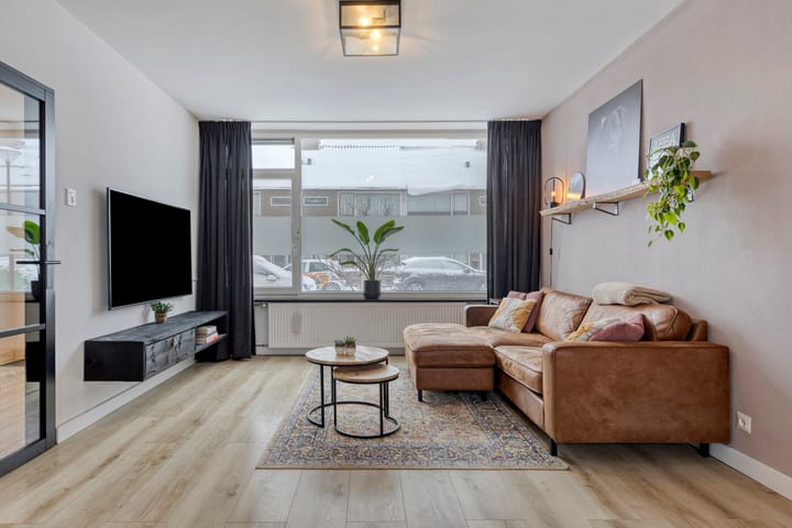 Photo 3 of van der Plaatstraat 7