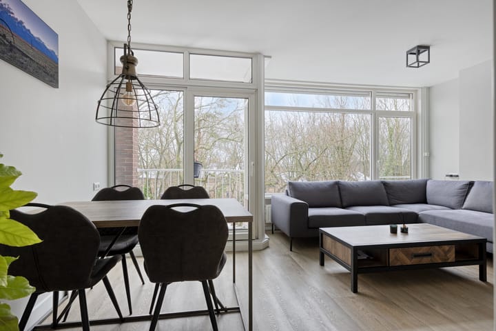 Photo 3 of Anna van Burenlaan 74