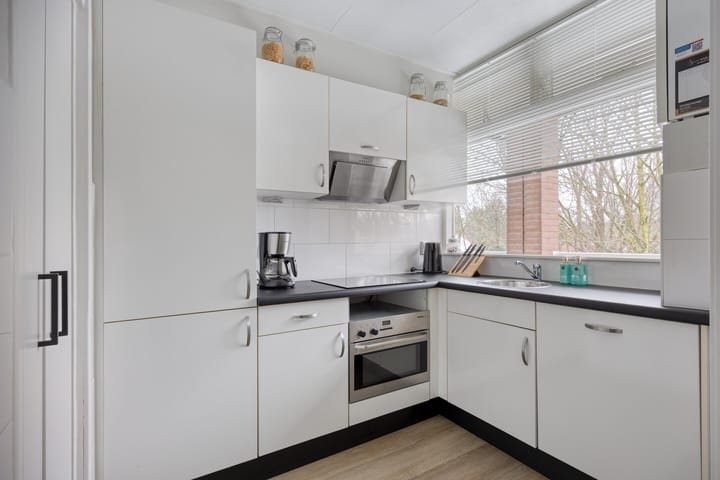 Photo 11 of Anna van Burenlaan 74