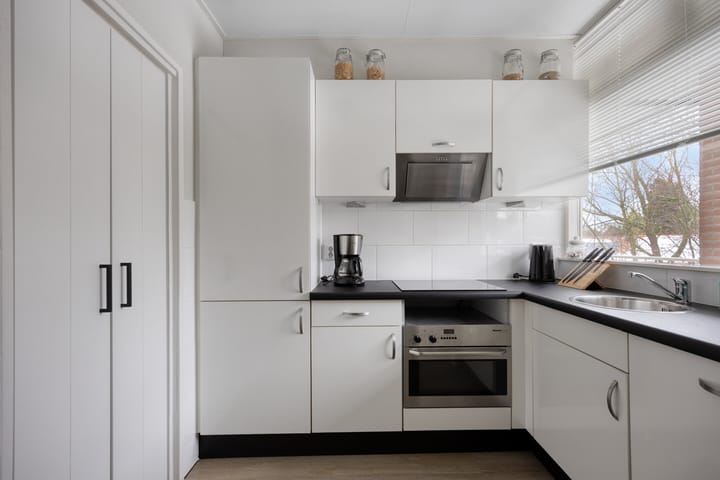 Photo 12 of Anna van Burenlaan 74